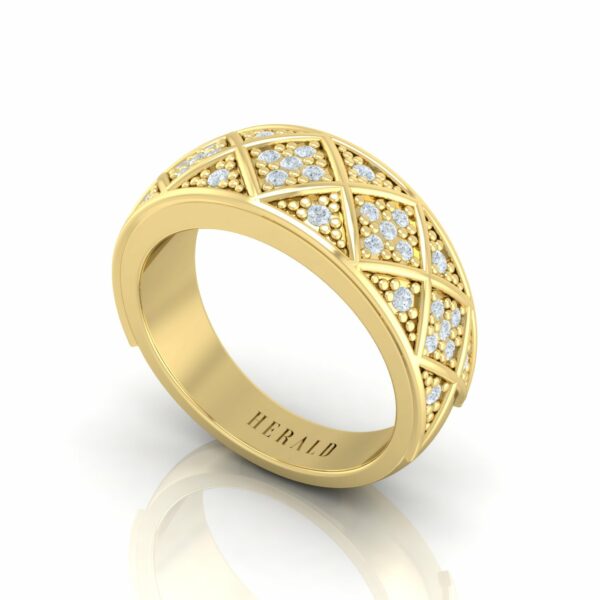 Luxury Yellow Gold Kiss Kiss Eternity Diamond Ring