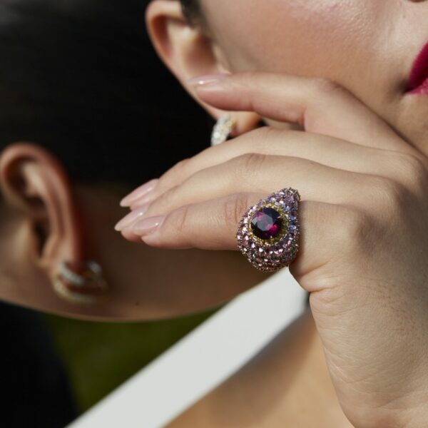 High Jewelry Luxury Rhodolite Garnet Sapphire Diamond 18kt Gold statement ring