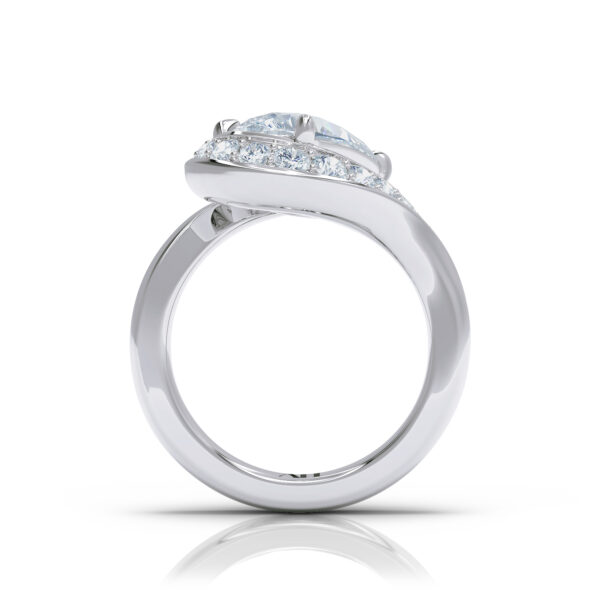 Luxury 3ct pear diamond ring 18kt gold