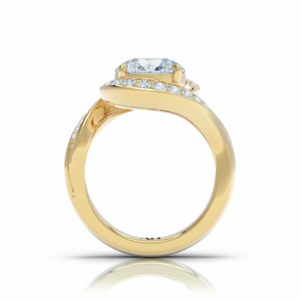 Luxury 3ct round brilliant halo diamond ring 18kt yellow gold