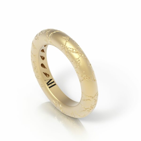 Gold vein earth textured stacking ring 18kt